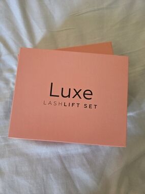 Luxe Lash Lift Set - Peach Pink Box